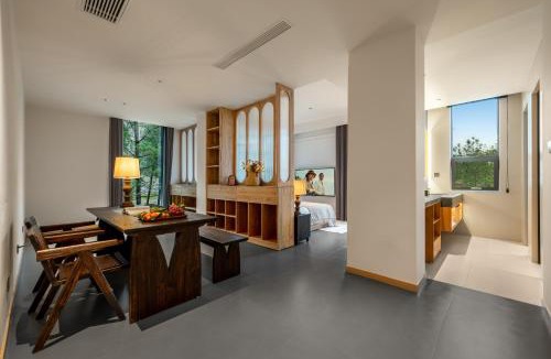 Wulong Hotel | White House Yuanjing Hotel