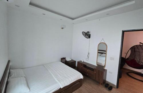 Van Don House | White's house