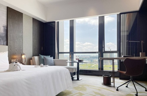 Nanhai Hotel | White Swan VYV Hotel
