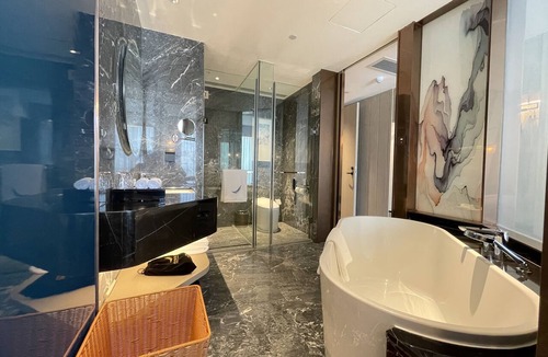 Nanhai Hotel | White Swan VYV Hotel