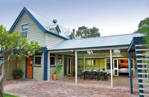 Willunga House | Willunga Cottage- Sleeps 6, Pool