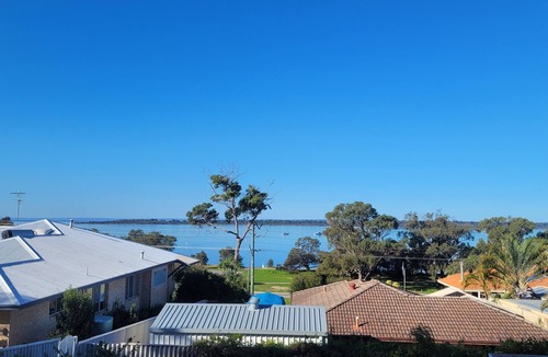 Dawesville House | Wind down in Dawesville, Mandurah