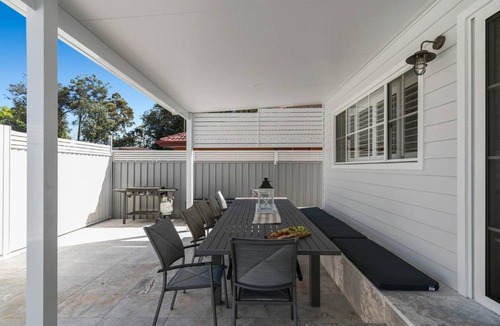 Windang House | Windang Beach Escape - Seaside Bliss with Private Pool