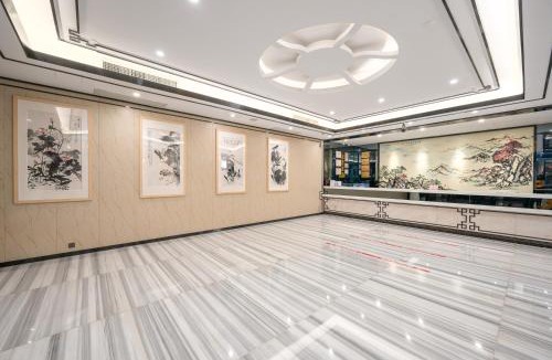 Tianhe Hotel | Winsome Hotel Guangzhou South China Normal University Metro Branch - Free shuttle bus service during the Canton Fair - Paid airport pickup service available