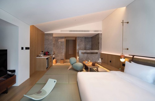 Yi County Hotel | WishGarden Resorts