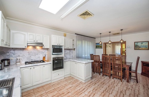 Forrestfield House | Work or Play or Weddings: Huge House, Pool, Shops & Near Airport