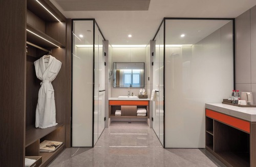 Kaifeng Hotel | World Hotel Hualian Shoppin Plaza branch
