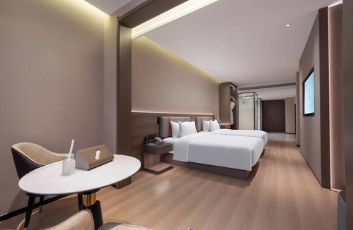 Kaifeng Hotel | World Hotel Hualian Shoppin Plaza branch
