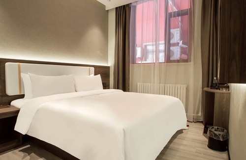 Decheng District Hotel | World Smart Hotel Dezhou Railway Station