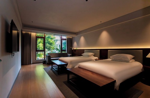 Changjiang County Bed & Breakfast | Wu Yi Creekside Homestay