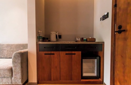 Changjiang County Bed & Breakfast | Wu Yi Creekside Homestay