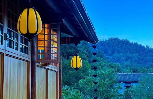 Wudangshan National Park Hotel | Wudang Mountain Manju Manor