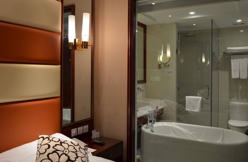 Bin Hu District Hotel | Wuxi Lakeview Park Resort