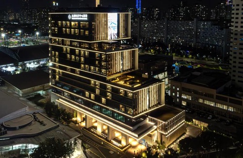 Luohu Hotel | Wuzhou Sports Center Hotel- Huaqiang North, Shenzhen