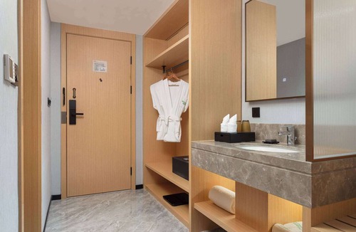 Donghu District Hotel | Wyndham Garden Haikou Meilan