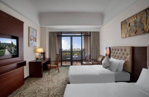 Donghu District Hotel | Wyndham Garden Haikou South
