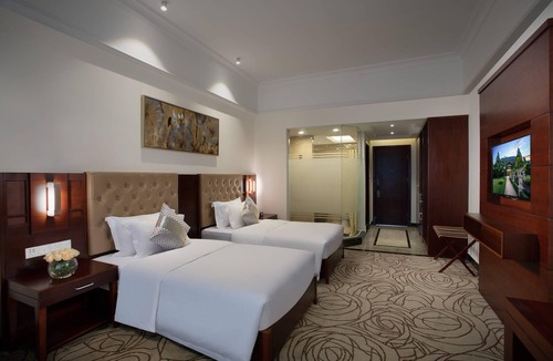 Donghu District Hotel | Wyndham Garden Haikou South