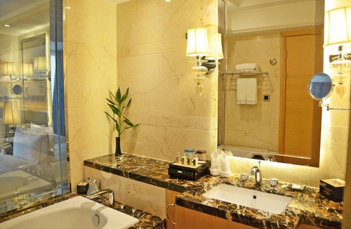 Longwen District Hotel | Wyndham Grand Plaza Royale Mingfa Zhangzhou