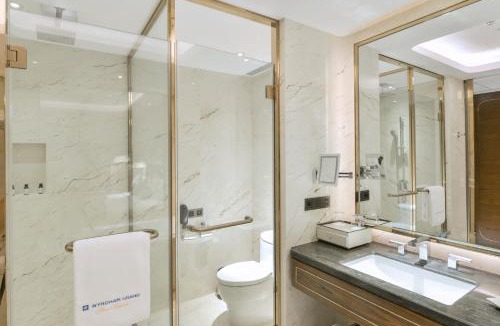 Chongqing Hotel | Wyndham Grand Plaza Royale Chongqing