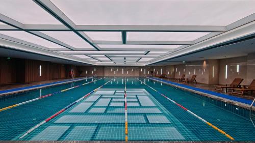 Neijiang Hotel | Wyndham Grand Plaza Royale Longchang
