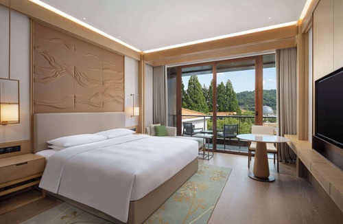 Xinchang County Hotel | Wyndham Grand Xinchang Downtown