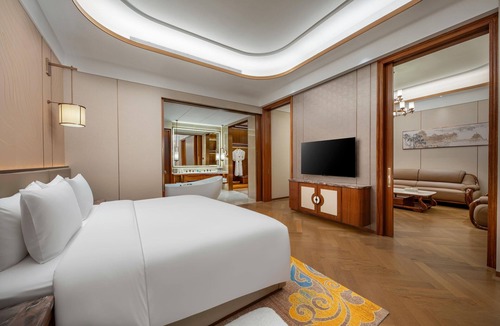 Huazhou Hotel | Wyndham Huazhou South