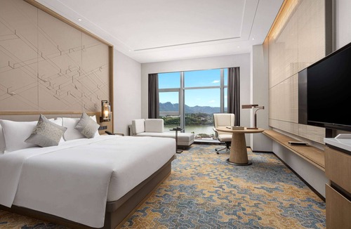 Longquan Hotel | Wyndham Longquan Downtown