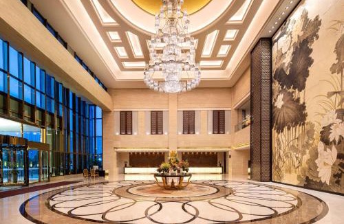 Shihe District Hotel | Wyndham Xinyang Downtown