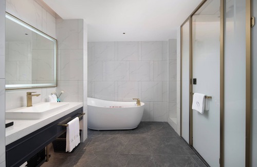 Guangzhou Hotel | XANA Deluxe International Hotel Guangzhou East Railway Station Branch - Free Shuttle Bus to Canton Fair Complex During Canton Fair Period