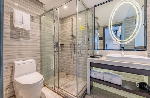 Haizhu Hotel | XANA LITE Hotel Shixi Metro Station