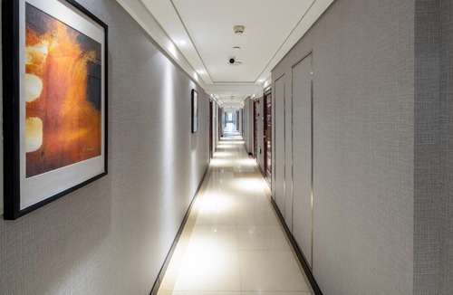 Weiyanggong Hotel | Xi'an Holiday Hotel