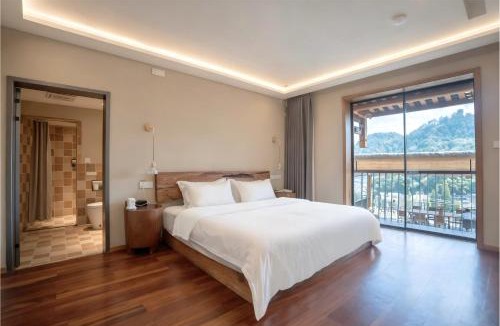 Fenghuang House | Xianxiuju Garden Courtyard B&B