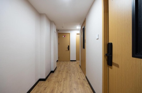 Haidian Hotel | Xiaobai Youth Hotel (Qinghe Xiaoyingqiao Subway Station)