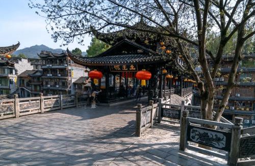 Xiangxi Hotel | Ximu Hotel Furong Town Waterfall Branch 高铁免费接站或送站一次