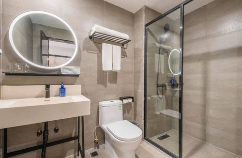 Dongguan City Center Apartment | Xingyue E-soprts Hotel