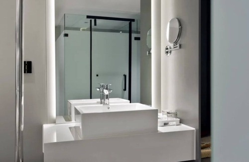 Jeifangbei Central Business District Hotel | Xingzhi Yunbo Riverview Hotel (Chongqing Jiefangbei Hongyadong Branch)