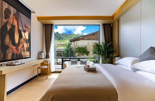 Shangri-La Bed & Breakfast | Xuejian Homestay