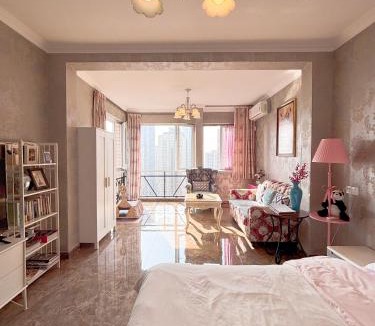 Jeifangbei Central Business District Apartment | Xus Residential Apartment Near Jiefangbei and Hongya Cave In The City Centre