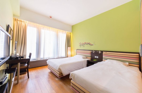 Chai Wan Hotel | Y Loft Youth Square