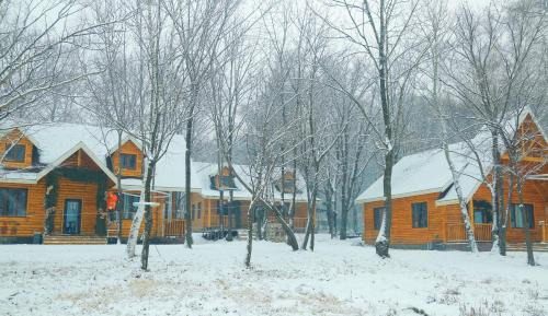 Yabuli Hotel | Yabuli QuShe Four seasons Private Lakefornt B&B