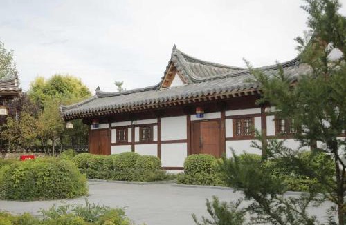 Yanji Hotel | Yanbian Yanji House Jia Huansen Homestay (Korean Folk Custom Garden Shop)