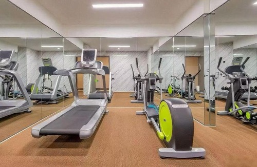 Yuzhong Hotel | YANG TRAVEL Hotel 重庆解放碑洪崖洞店