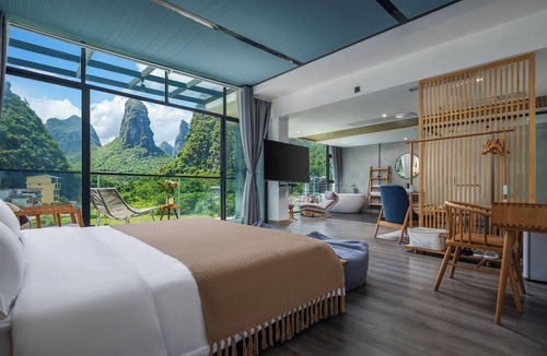Yangshuo Hotel | Yangshuo 1Q84 Tree Hotel