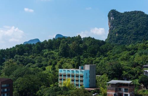 Yangshuo House | Yangshuo Courtyard Hotel-Free pick up from Airport or TS for 3 nights or more before July 15th
