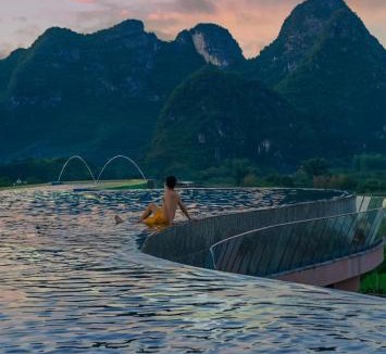 Ten Mile Gallery Hotel | Yangshuo Fadai overhanging hot spring light luxury hotel