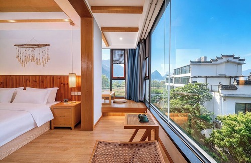 Ten Mile Gallery Bed & Breakfast | Yangshuo Floral Whisper Valley