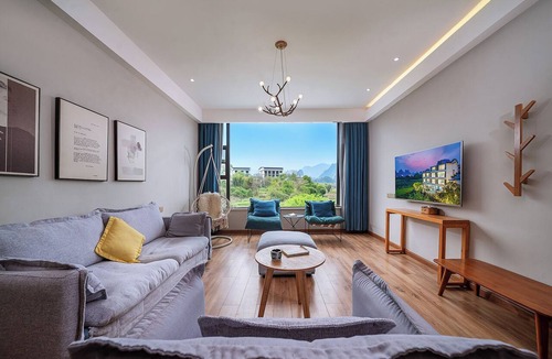 Ten Mile Gallery Bed & Breakfast | Yangshuo Floral Whisper Valley