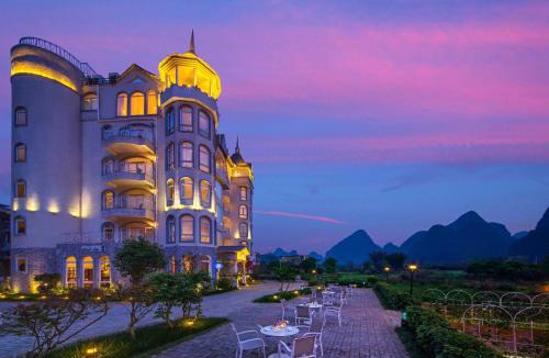 Yangshuo Hotel | Yangshuo Yulong River Castle Hotel