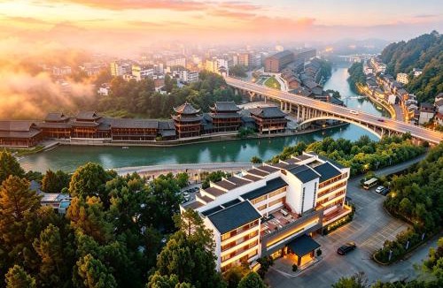 Fenghuang Hotel | Yanyu Yunxi Resort Hotel 烟雨云兮酒店