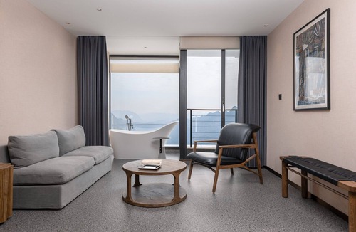 Guanling Buyei and Miao Autonomous County Hotel | YAOJIA WANGPU VILLA